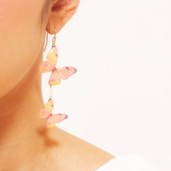 \媒體精選作品/櫻花色蝴蝶耳環（不對稱） 第7張的照片