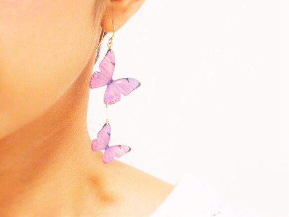 Light Purple Butterfly Earrings,asymmetry/Pierced or clip-on 第6張的照片