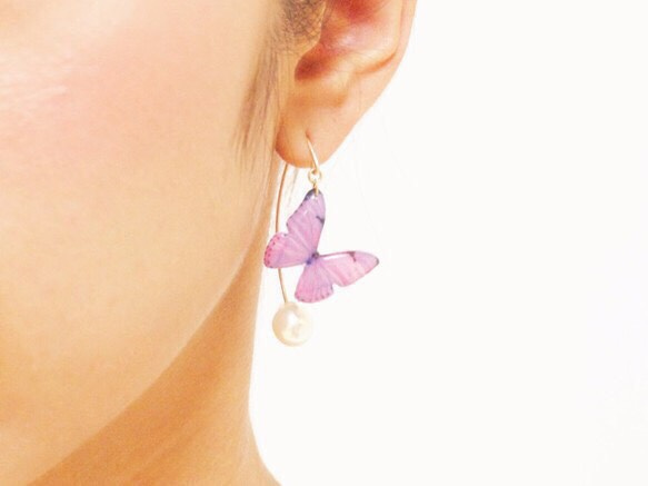 Light Purple Butterfly Stud Earrings With Hook&Pearl 第2張的照片