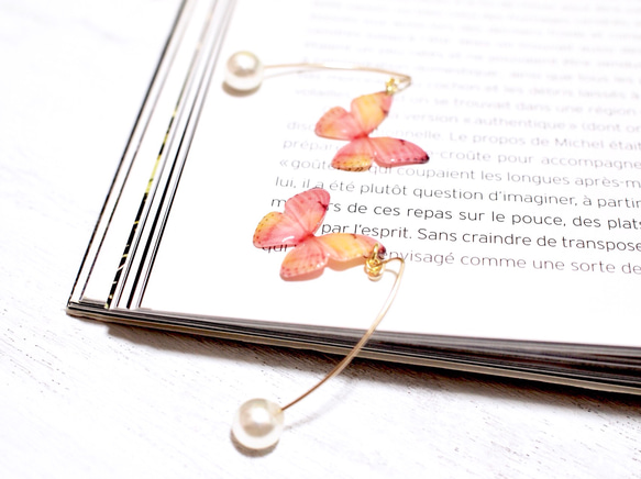 Light Pink Orange Butterfly Earrings with Hook&Pearl 第2張的照片