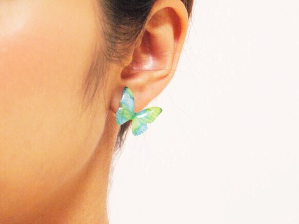 Blue Green Butterfly Earrings With Pearl2[Pierced/Clip-on] 第3張的照片