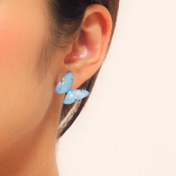 Sky Blue Butterfly Earrings With Pearl2[Pierced/Clip-on] 第2張的照片