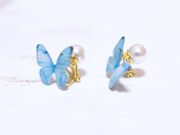 Sky Blue Butterfly Earrings With Pearl2[Pierced/Clip-on] 第5張的照片