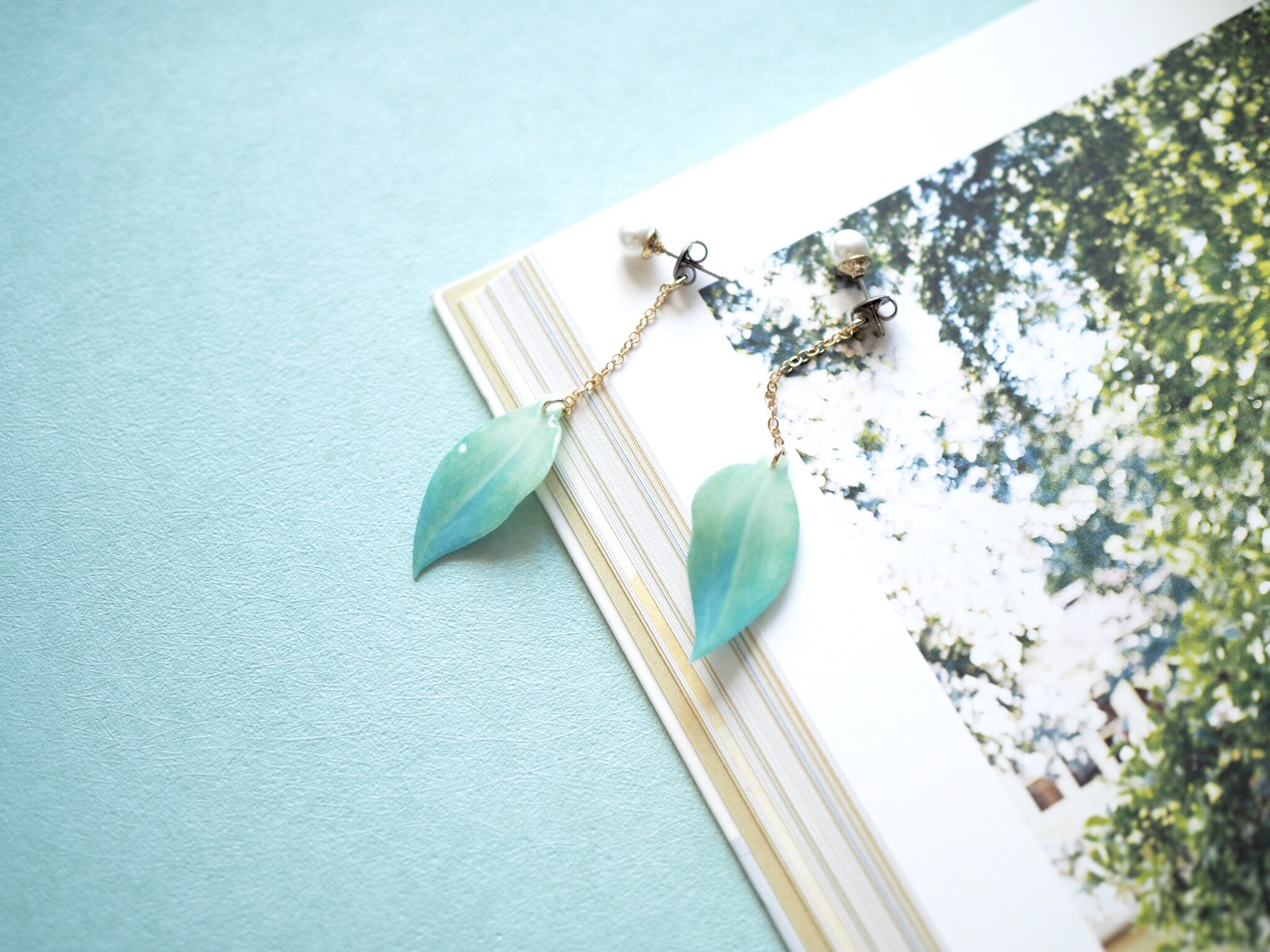 グリーンリーフ ピアス / イヤリング(パール)