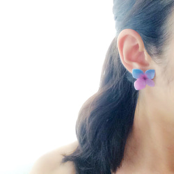 Blue-purple Hydrangea Earrings With Pearl/Pierced or Clip-on 第2張的照片