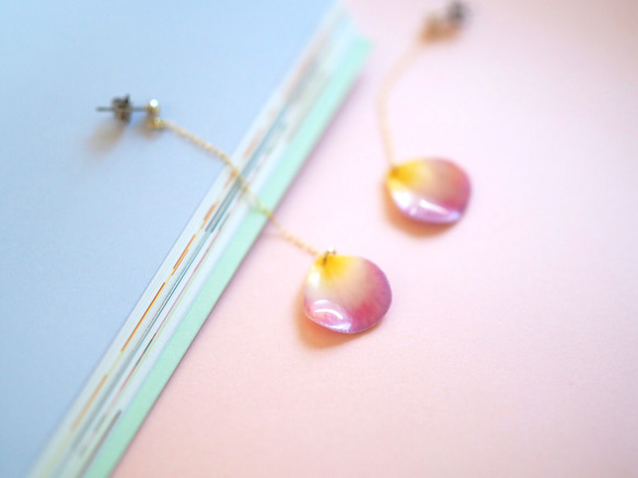 玫瑰花瓣（淺紫色）耳環/耳環 第6張的照片