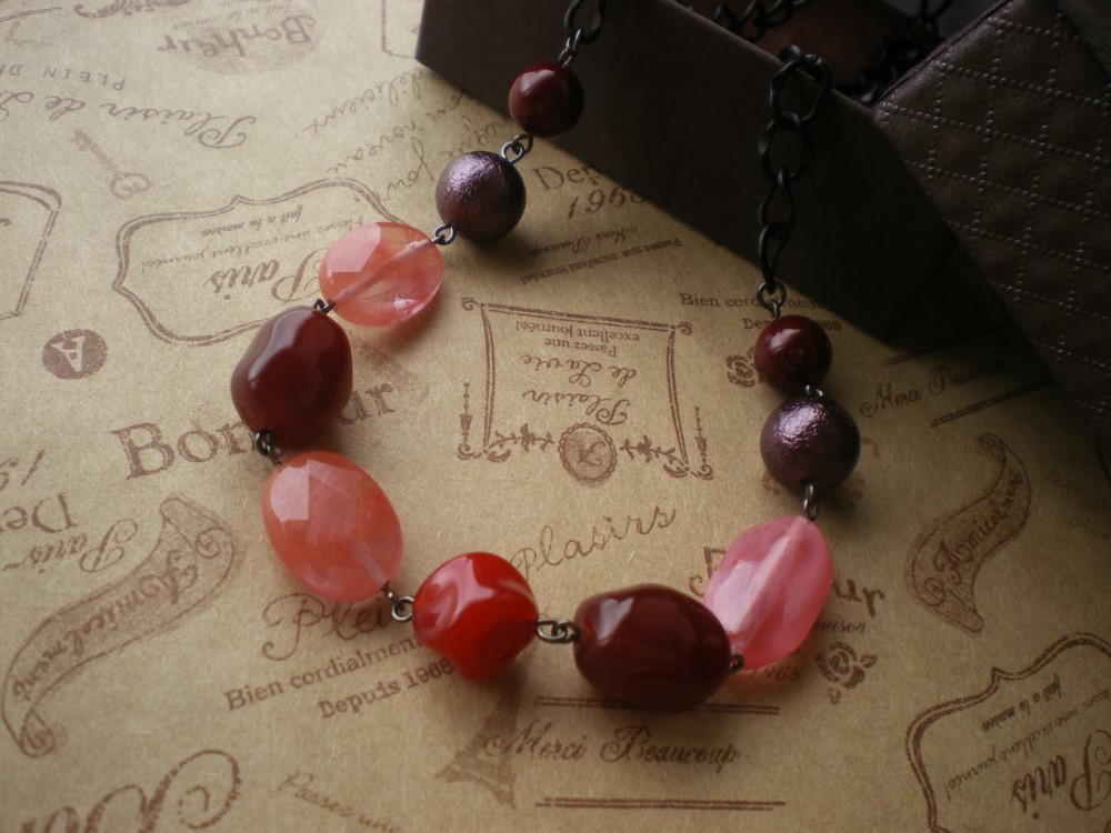 ストロベリーチョコレート＊ネックレス　大人スイーツカラーシリーズ