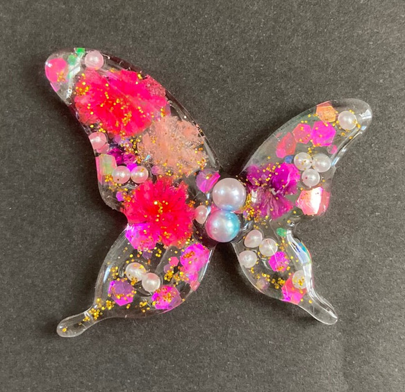 お花とパールのキラキラ蝶ヘアゴム 2枚目の画像