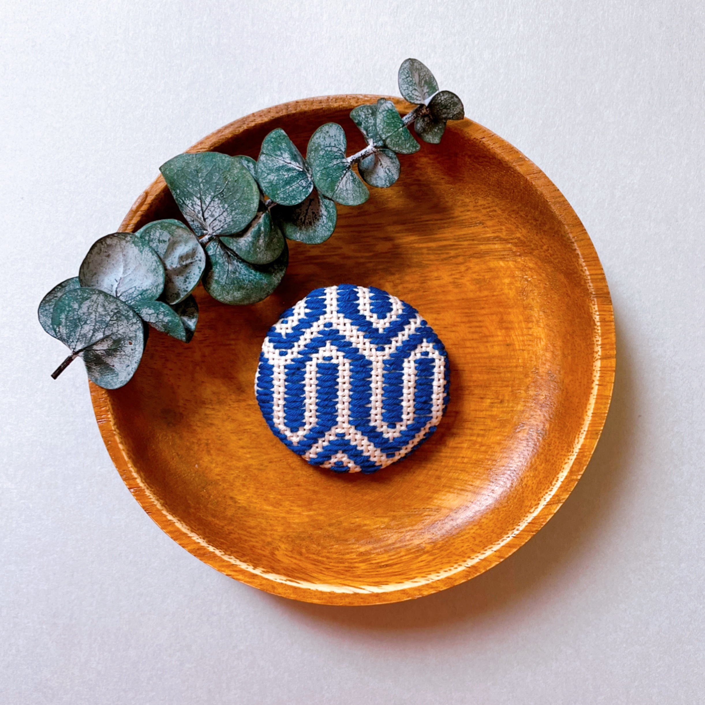 古布 刺し子 美人画 チャーム　ブローチ 古布 刺し子 美人画 チャーム ブローチ