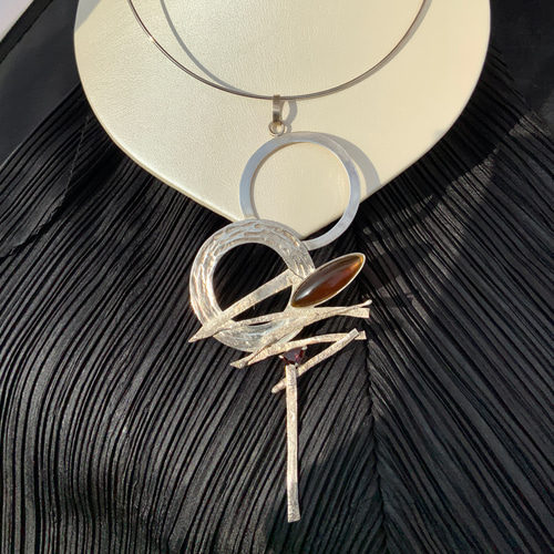 お値下げ✨ビッグサイズ高品質リビアングラス原石ペンダントトップ