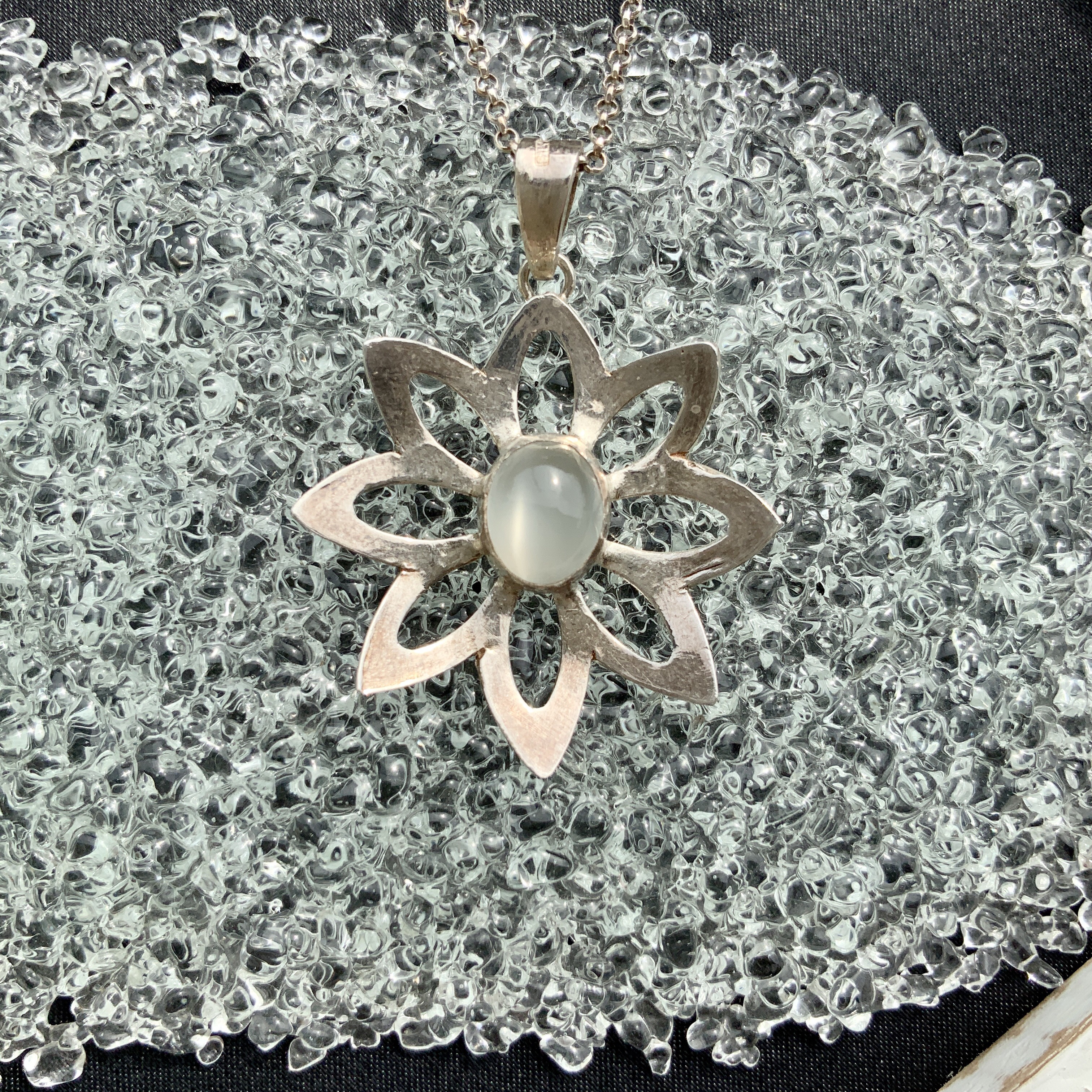 ムーンストーン フラワーネックレス シルバー950 ペンダント ハンドメイド