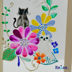 アートフレーム　白黒猫と花　ガラス　ステンドグラス　ハンドペイント　絵付け 3枚目の画像