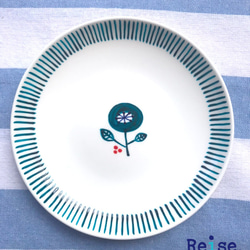 磁器　皿　絵皿　プレート　陶器　藍色　花　ハンドペイント  北欧風　手描き　16cm ギフト 1枚目の画像