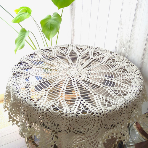 レース編み70cm・丸テーブルクロス（パール159個付） その他インテリア