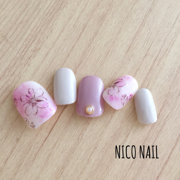 New 】手書き風フラワーネイル ネイルチップ（つけ爪） nico nail 通販  