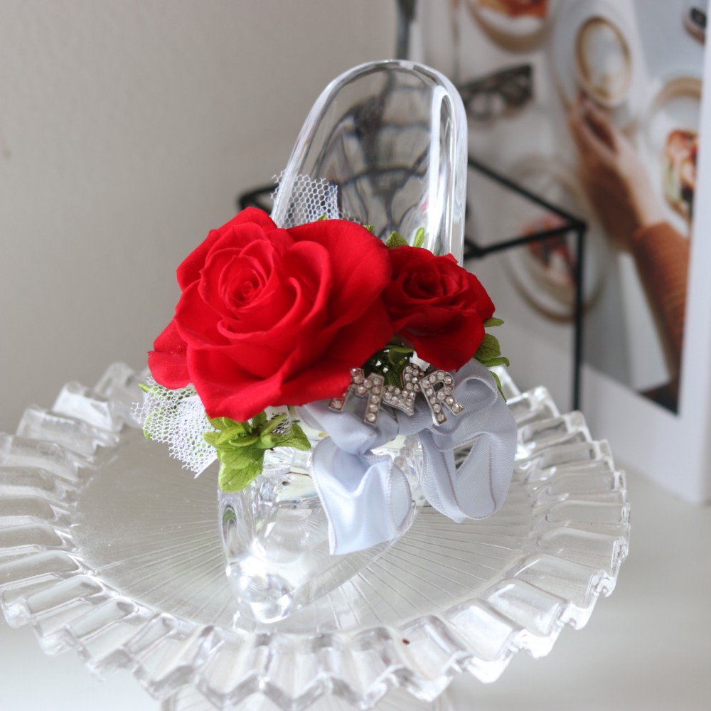 【選べるカラー イニシャル】 プリザーブドフラワー アレンジメント 専門店 ガラスの靴 ハイヒール 記念日 世界に一つ