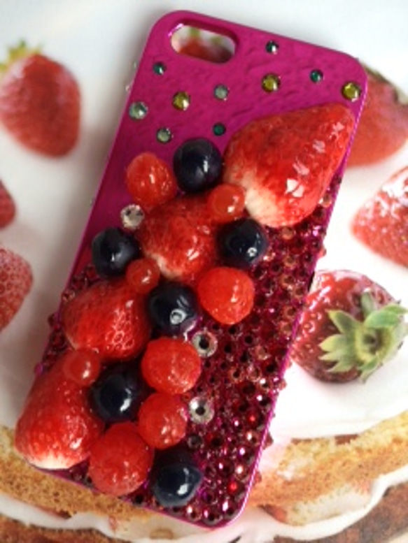 Berry.berry iphoneケース 1枚目の画像