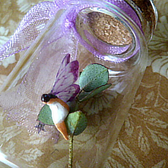 小瓶の妖精（ユーカリその1）　置物　妖精標本商会　妖精・フェアリー 2枚目の画像