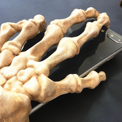 受注制作/生産　スカル手骨　携帯ケース　ユニク 手作り iPhone XR IPAD 三次元 3枚目の画像