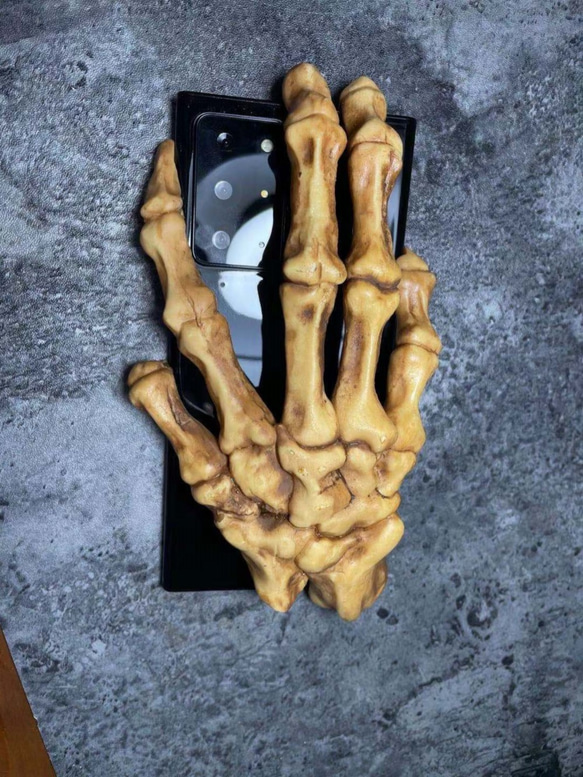 受注制作/生産　スカル手骨　携帯ケース　ユニク 手作り iPhone XR IPAD 三次元 8枚目の画像