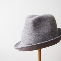 Stitched Soft Hat - light grey × blue 1枚目の画像