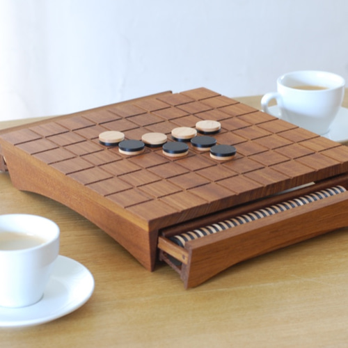 チークで作ったリバーシ 石を収納できる引出し付き その他 チークで作ったリバーシ 石を収納できる引出し付き その他
