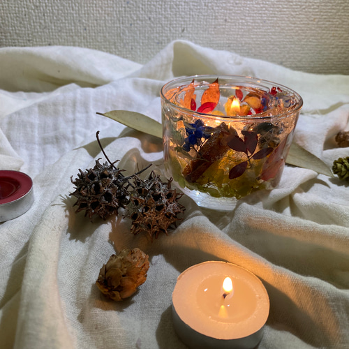 ボトルキャンドル「落ち葉」 トランキリティ バタフライ キャンドル | Davines公式オンラインショップ