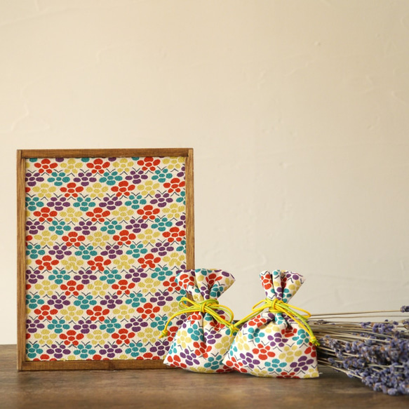 祝「令和」桐の飾り箱ときもの匂い袋セット　梅文 2枚目の画像