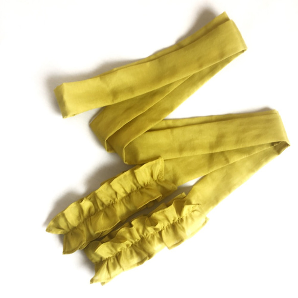 領結[RIBBON TIE（芥末黃）]褶邊絲綢棉 第4張的照片