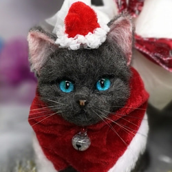 羊毛フェルト　ロシアンブルー～サンタバージョン　猫　ハンドメイド　ねこ　サンタ　クリスマス　サンタクロース　ハンドメイド 1枚目の画像