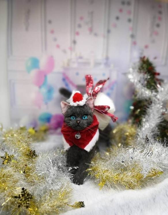 羊毛フェルト　ロシアンブルー～サンタバージョン　猫　ハンドメイド　ねこ　サンタ　クリスマス　サンタクロース　ハンドメイド 4枚目の画像