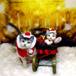 羊毛フェルト　猫　羊毛フェルト 羊毛フェルト 三毛猫～サンタ親子バージョン　サンタクロース　ねこ　クリスマス　サンタ 1枚目の画像