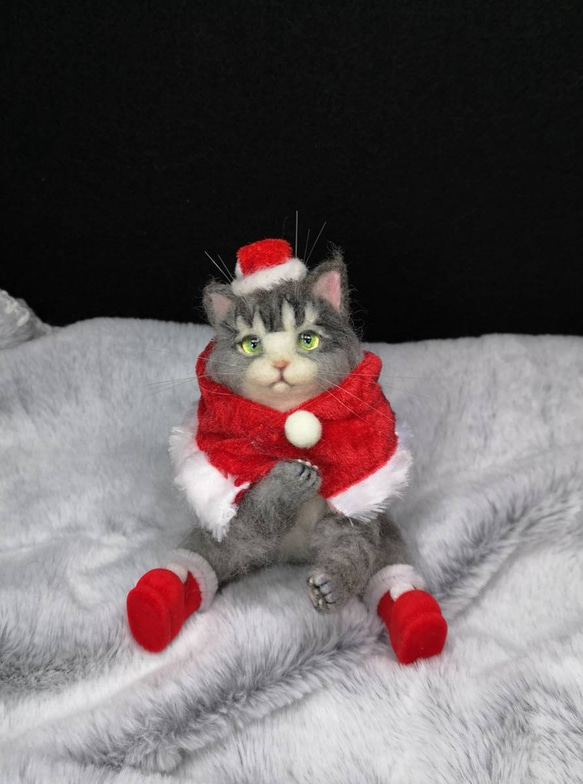 羊毛フェルト 三毛猫～サンタバージョン　猫　ハンドメイド　ねこ　サンタ　クリスマス　サンタクロース　ハンドメイド 4枚目の画像