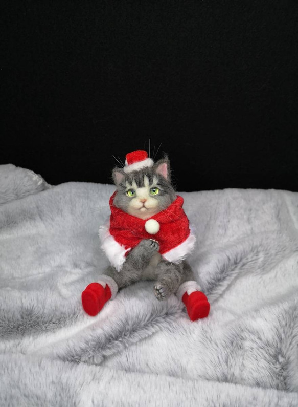 羊毛フェルト 三毛猫～サンタバージョン　猫　ハンドメイド　ねこ　サンタ　クリスマス　サンタクロース　ハンドメイド 5枚目の画像