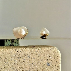 淡水パールと貝殻モチーフ14kgfピアス/イヤリング/軽量　＃06　shell シェル 4枚目の画像
