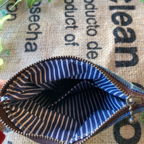 ジンベイザメ丸型ポーチ☆がま口☆ハンドメイドポーチ☆デニムリメイク