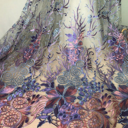 刺繍チュール 紫レース 花刺繍 アンティークカーテン 生地 マーメイド 人魚姫 3枚目の画像