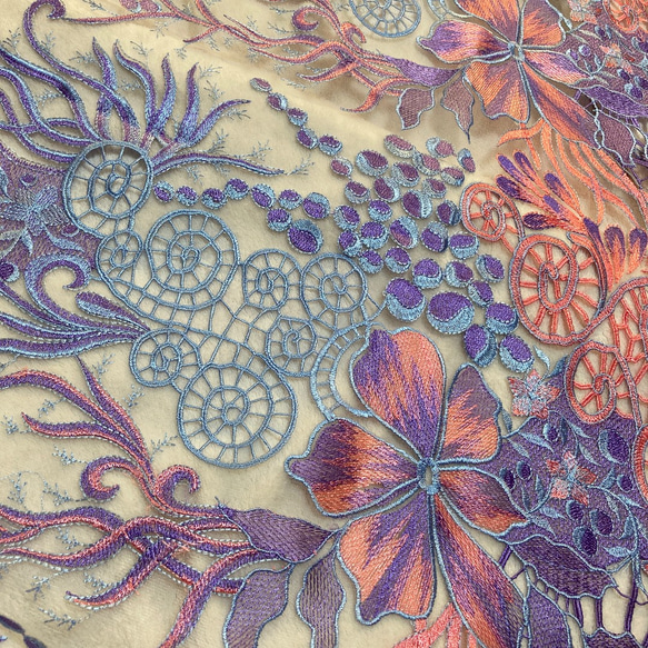 刺繍チュール 紫レース 花刺繍 アンティークカーテン 生地 マーメイド 人魚姫 8枚目の画像