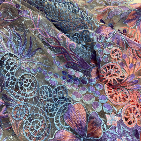 刺繍チュール 紫レース 花刺繍 アンティークカーテン 生地 マーメイド 人魚姫 9枚目の画像