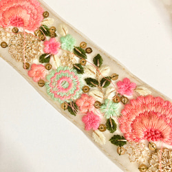 インド刺繍リボン 幅広 ピンク 花 まとめ売り チロリアンテープ 長め 花刺繍 4枚目の画像
