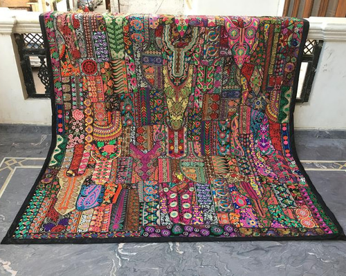 一点物マルチカバー ラグ 刺繍 少数民族 エスニック 正方形