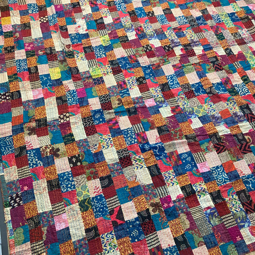 パッチワーク　掛布　ラリーキルト　風　ラグ　古布　ハンドメイド ラリーキルト パッチワーク布 インド手刺繍 ハンドメイド 刺し子