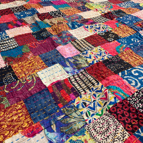 パッチワーク　掛布　ラリーキルト　風　ラグ　古布　ハンドメイド カンタ刺繍 ラリーキルト インドの古布210×152cm パープル系の