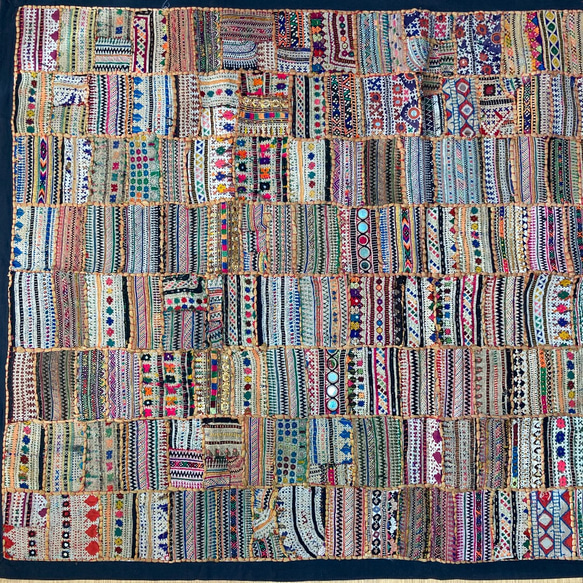 インド 手刺繍ラグ 敷物 タペストリー カーペット 刺し子ハンドメイド