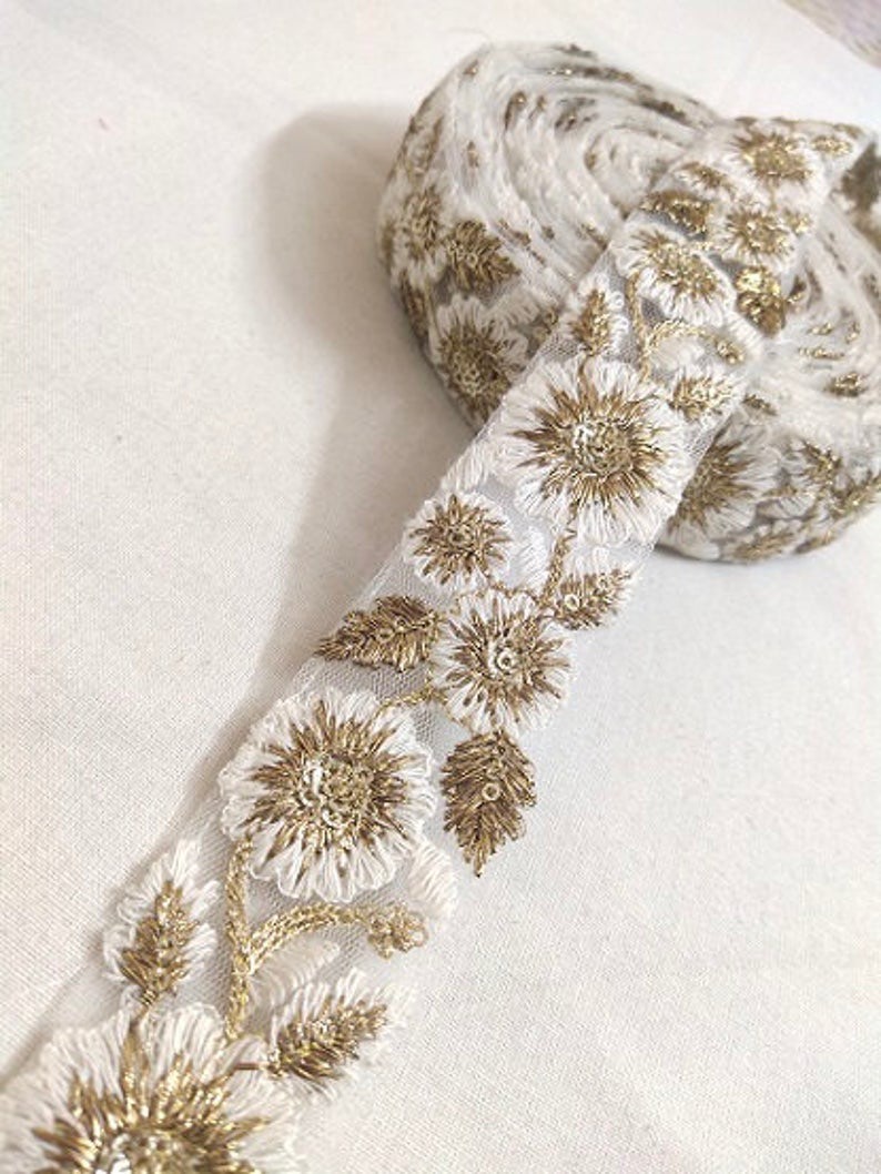 黄色　ピアス　イヤリング　ネイティブ　チロリアンテープ　刺繍リボン　アジアン　春 黄色 ピアス イヤリング ネイティブ チロリアンテープ 刺繍