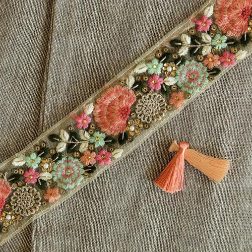 アジアン　ピンク　ピアス　イヤリング　ネイティブ　チロリアンテープ　刺繍リボン アジアン ピンク ピアス イヤリング ネイティブ チロリアン