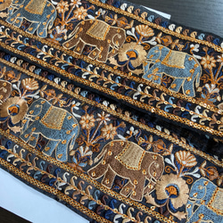インド刺繍リボン 黒 象 エスニック 手芸テープ 生地 布 はぎれ アジアン ヴィンテージ チロリアンテープ シルク 絹 5枚目の画像