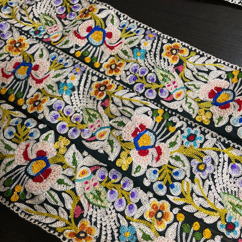 インド刺繍リボン 手刺繍 サリーボーダー 花 ヴィンテージリボン  
