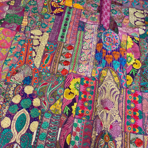 インド刺繍ラグ 絨毯 パッチワーク ハンドメイド キルト 紫 生地 布