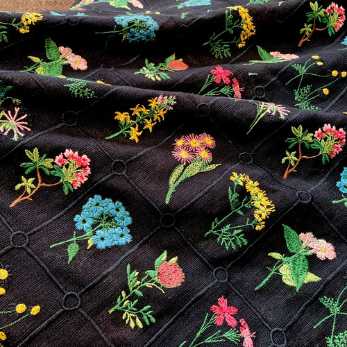 刺繍布 フラワー 花 ボタニカル レース 黒 生地 北欧 ハギレ
